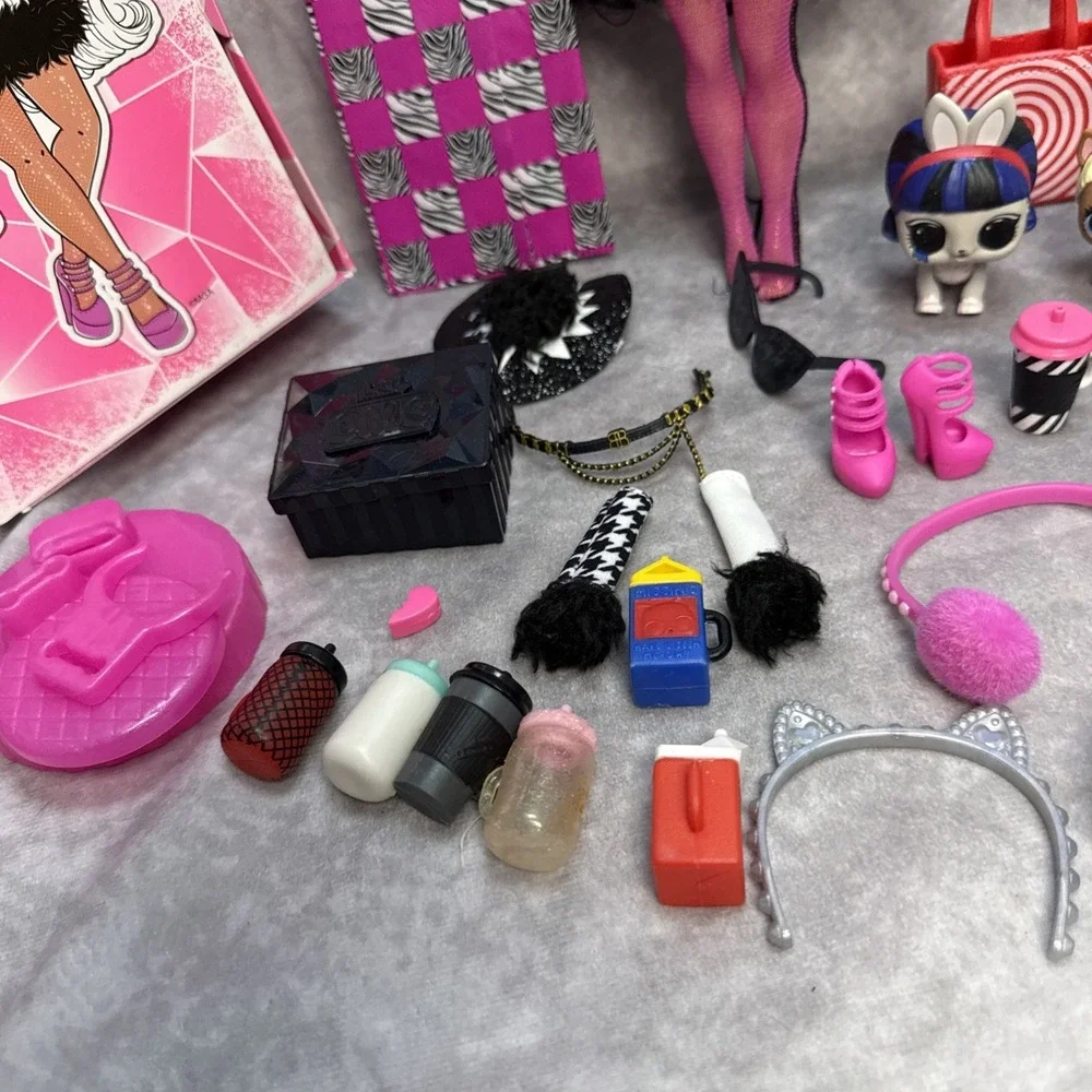 LOL SURPRISE OMG Winter Disco Doll DOLLIE a Mini Doll & Pets,‎ Accessories Lot